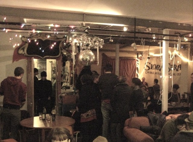 189789_117986308277801_5800132_n